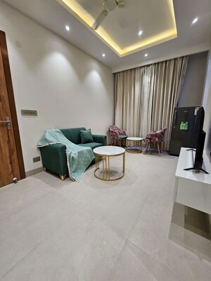 Living Room in 1 BHK Builder Floor at Sector 52 – for Rent