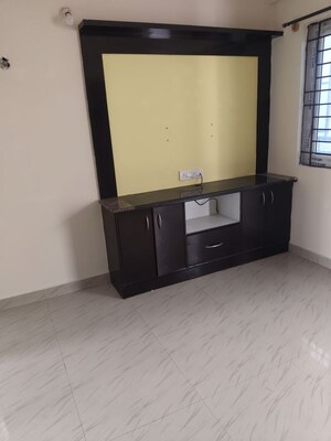 Room in 1 BHK Apartment at Sri Sai Residency Kadubeesanahalli, Kadubeesanahalli – for Rent
