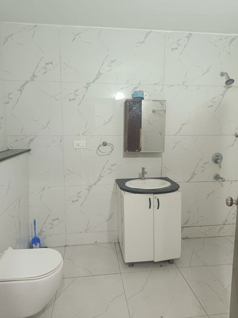 Bathroom, my-home-krishe 3 Bedroom 2800 Sq.Ft. Apartment In Financial District Hyderabad 10584755