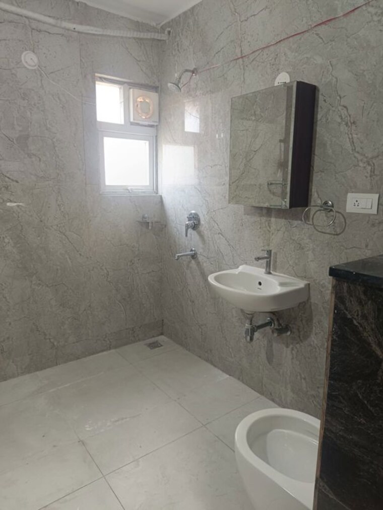 Bathroom, my-home-krishe 3 Bedroom 2800 Sq.Ft. Apartment In Financial District Hyderabad 10584755