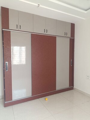 Room in 3 BHK Apartment at My Home Krishe, Financial District – for Rent