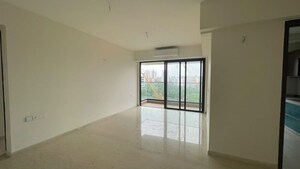 Room in 3 BHK Apartment at Kalpataru Magnus, Bandra East – for Rent