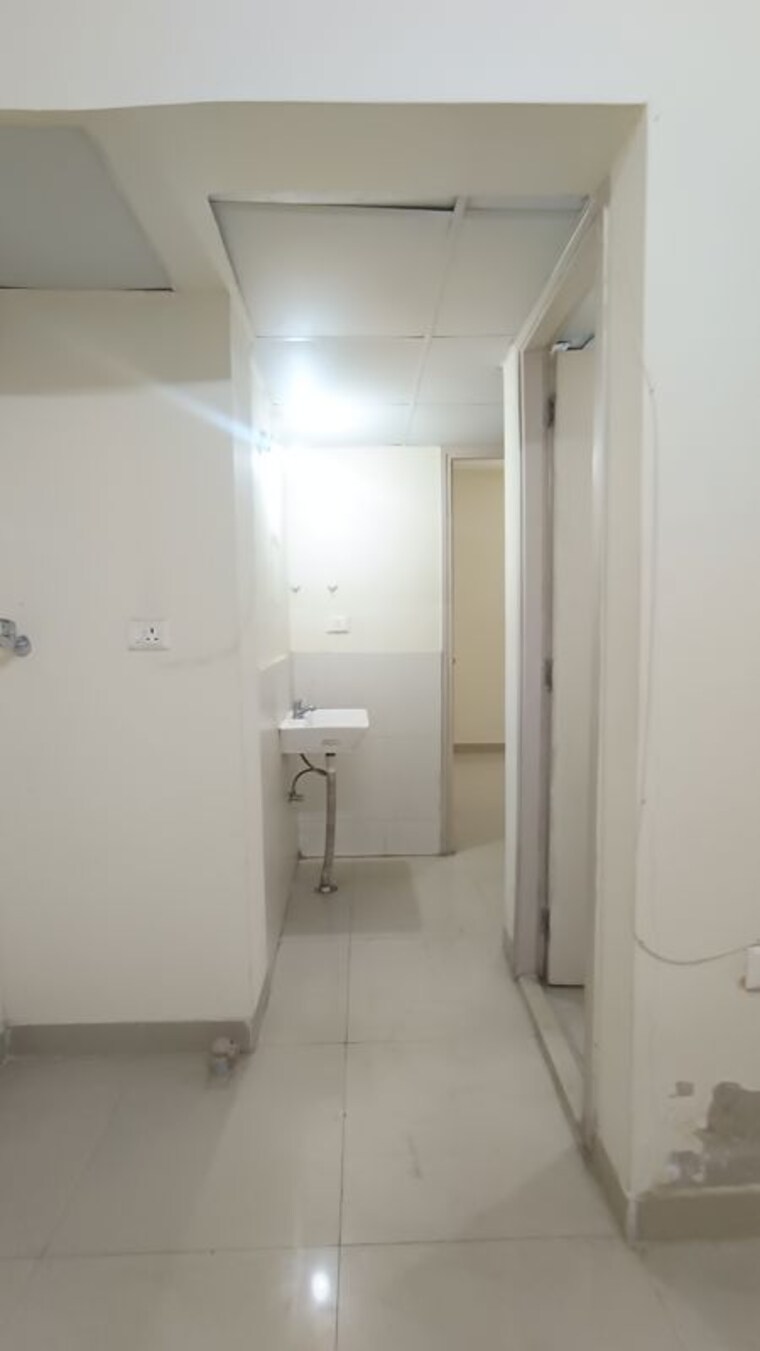 Bathroom, lodha-crown-quality-homes-dombivli 1 Bedroom 334 Sq.Ft. Apartment In Dombivli East Thane 10584764