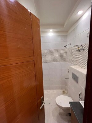 Bathroom in 3 BHK Builder Floor at Maya Homes, Indrapuram – for Rent