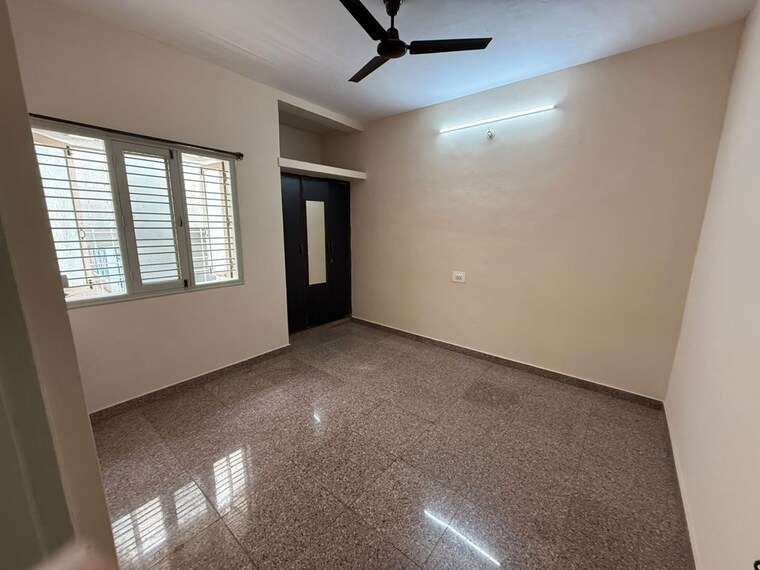 Room, jeevan bima nagar 2 Bedroom 750 Sq.Ft. Builder Floor In Jeevan Bima Nagar Bangalore 10584767