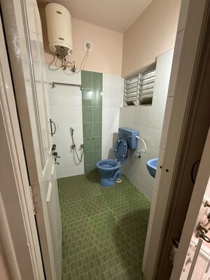 Bathroom in 2 BHK Builder Floor at Jeevan Bima Nagar – for Rent