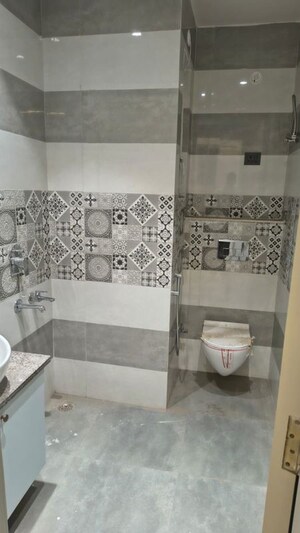 Kitchen in 3 BHK Builder Floor at Maya Homes, Indrapuram – for Rent