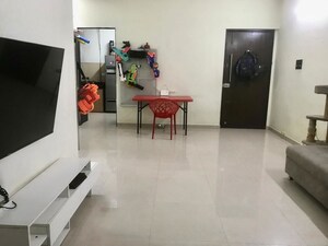 Room in 3 BHK Apartment at Rustomjee OZone, Goregaon West – for Sale