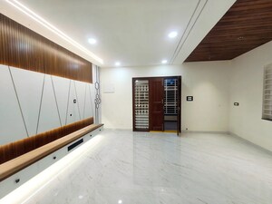 Room in 3 BHK Builder Floor at Mahatma Gandhi Inner Ring Road – for Sale