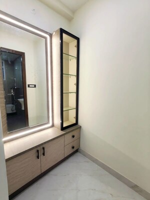 Room in 3 BHK Builder Floor at Mahatma Gandhi Inner Ring Road – for Sale
