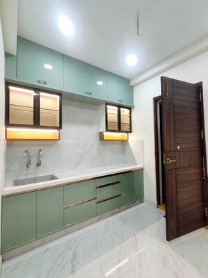 Kitchen in 3 BHK Builder Floor at Mahatma Gandhi Inner Ring Road – for Sale