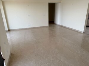 Room in 2 BHK Apartment at Indiabulls Centrum Park, Sector 103 – for Rent