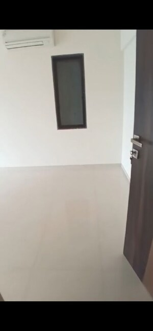 Room in 2 BHK Apartment at Poddar Shri Ganesh Apartment, Goregaon West – for Rent