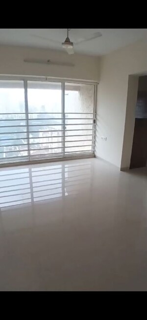 Room in 2 BHK Apartment at Poddar Shri Ganesh Apartment, Goregaon West – for Rent