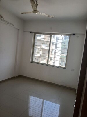 Room in 2 BHK Apartment at Vardhaman Heights, Rahatani – for Rent