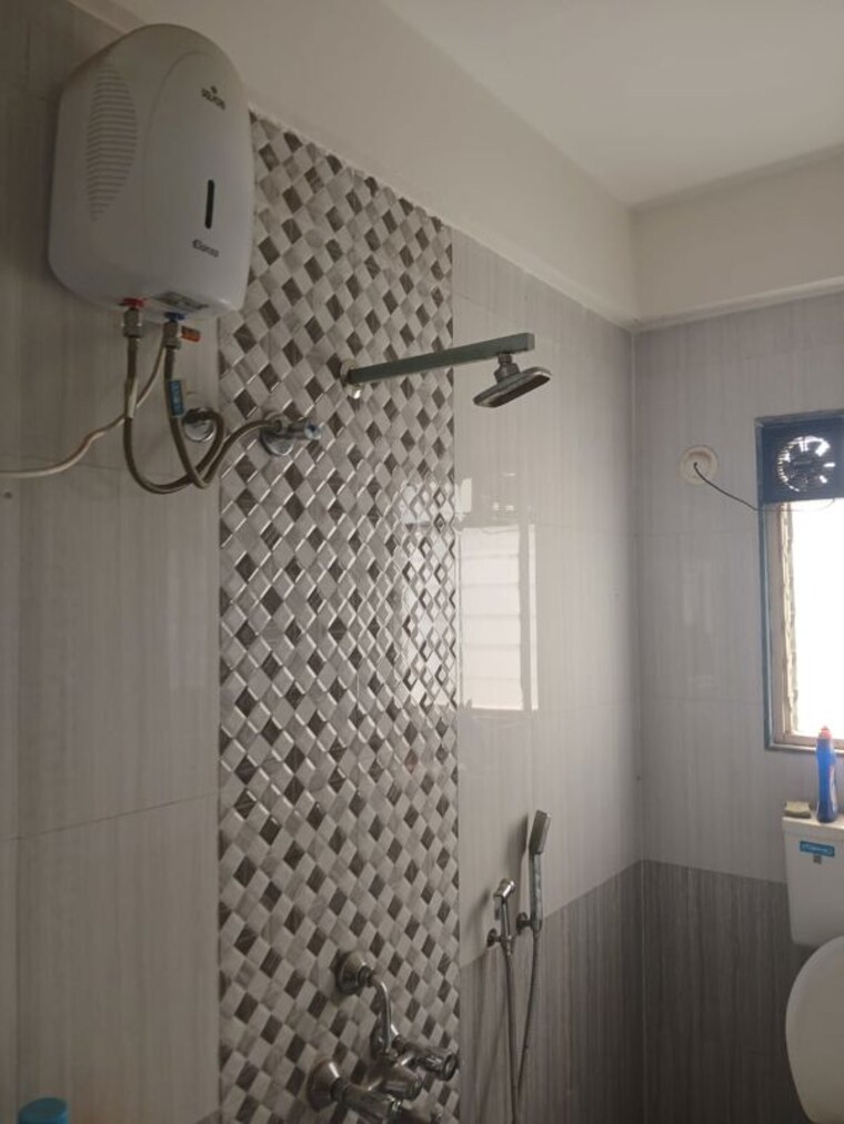 Bathroom, vardhaman-heights 2 Bedroom 780 Sq.Ft. Apartment In Rahatani Pune 10584805