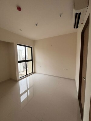 Room in 2.5 BHK Apartment at Lodha Casa Supremo, Mira Road East – for Rent