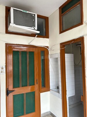 2 BHK Builder Floor – Exterior View View at Sector 32 - for Rent