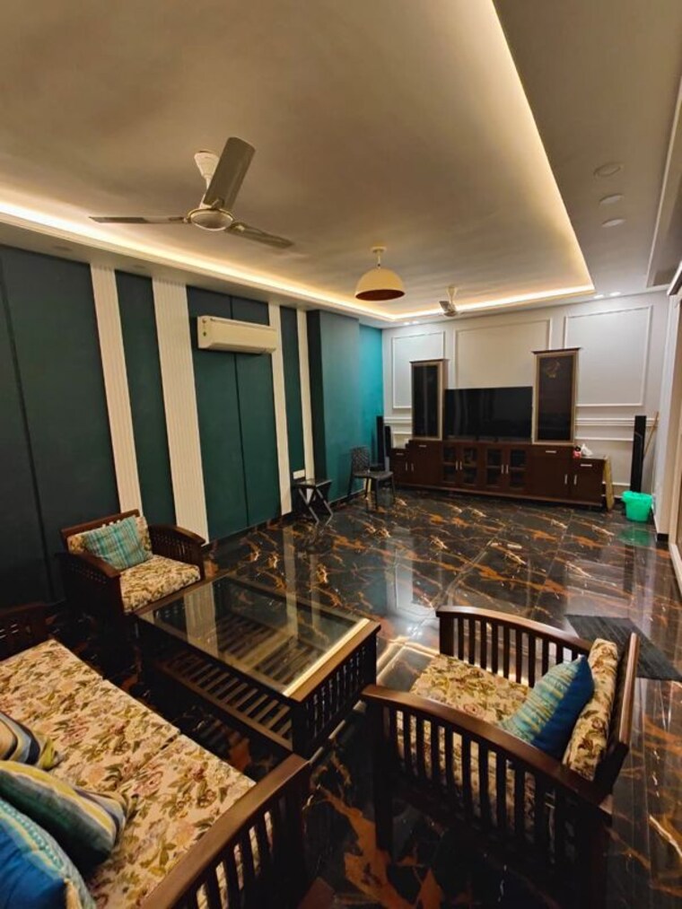 Bedroom, sector 43 4 Bedroom 418 Sq.Yd. Builder Floor In Sector 43 Gurgaon 10584852