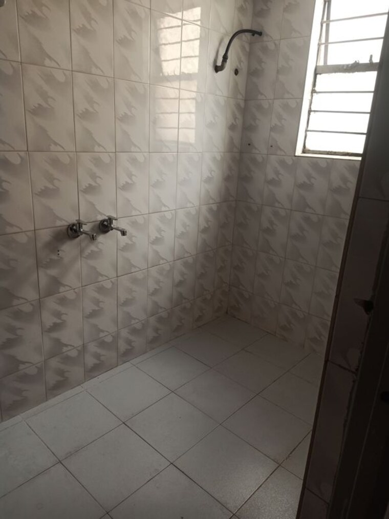 Bathroom, tingre nagar 1 Bedroom 800 Sq.Ft. Apartment In Tingre Nagar Pune 10584839