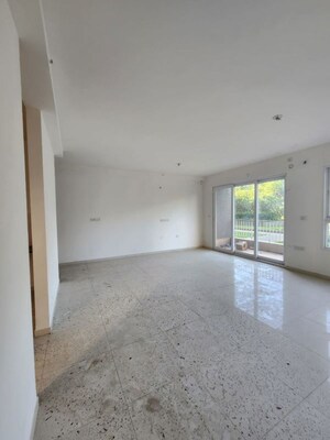 Room in 3 BHK Apartment at Godrej Aqua, International Airport Road – for Sale