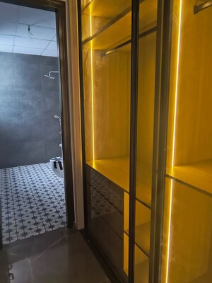 Bathroom in 6 BHK Independent House at Green Park Colony – for Sale