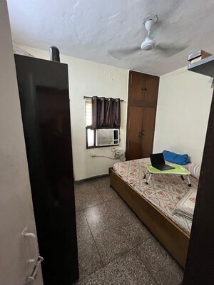 Bedroom in 2 BHK Builder Floor at Sheikh Sarai – for Rent