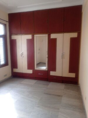 Room in 3 BHK Apartment at Sector 50 – for Rent