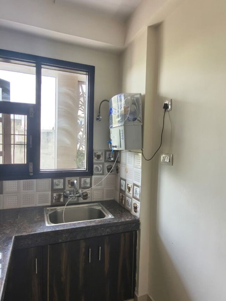 Kitchen, sector 21 1 Bedroom 700 Sq.Ft. Builder Floor In Sector 21 Gurgaon 10584924