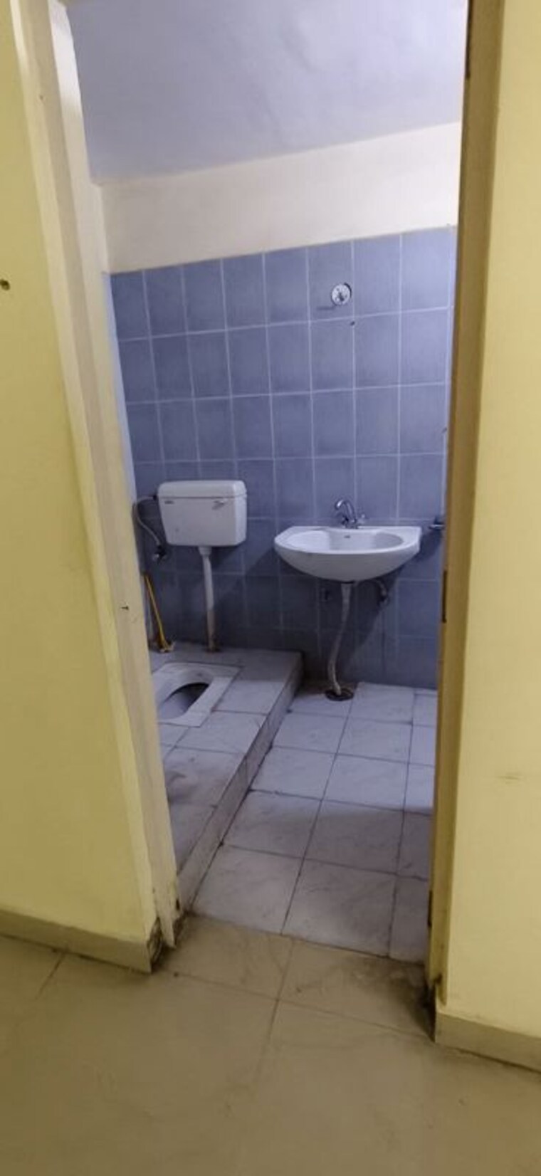 Bathroom, alaknanda-apartment-gomti-nagar 2 Bedroom 1248 Sq.Ft. Apartment In Gomti Nagar Lucknow 10584937