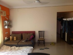 2 BHK Apartment For Rent in Maharaja Retreat CHS, Goregaon East