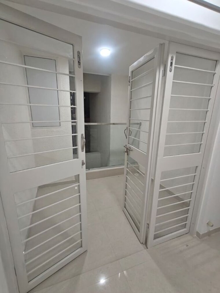 Bathroom, goyal-my-homes-wakad 1 Bedroom 500 Sq.Ft. Apartment In Wakad Pune 10584954