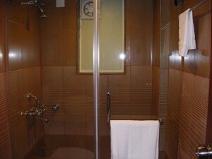 Bathroom in 3 BHK Apartment at Meenakshi Apartment, Goregaon East – for Rent
