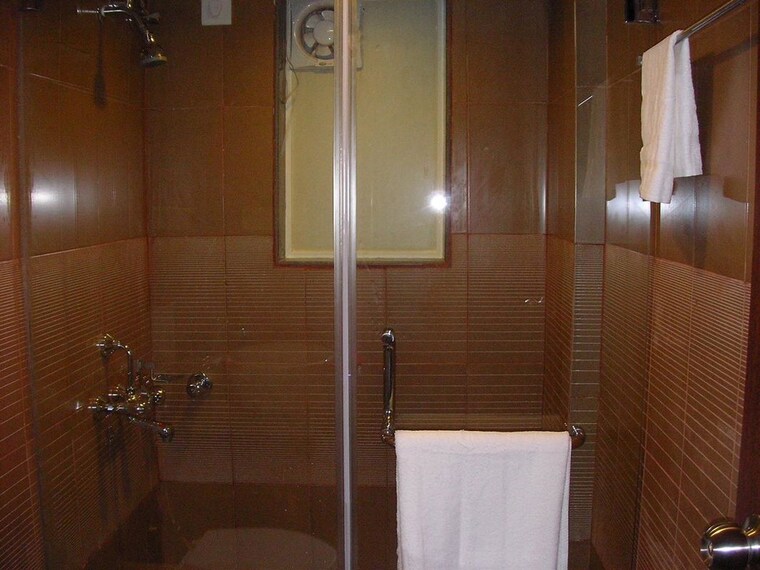 Bathroom, meenakshi-apartment 3 Bedroom 1150 Sq.Ft. Apartment In Goregaon East Mumbai 10584964