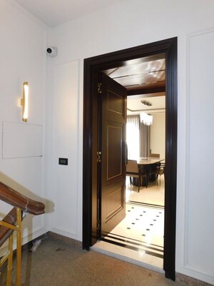 5 BHK Penthouse at Vasant Kunj – for Sale