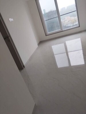 Room in 3 BHK Apartment at Vashi Sector 10 – for Rent