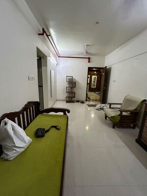 Living Room in 1 BHK Apartment at Bhoiwada – for Rent