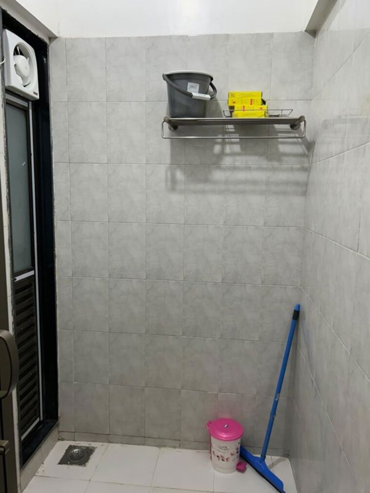 Bathroom, bhoiwada 1 Bedroom 405 Sq.Ft. Apartment In Bhoiwada Mumbai 10525296