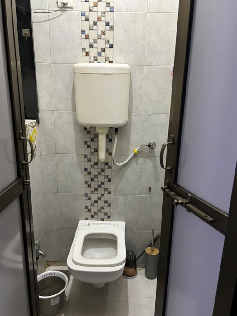 Bathroom, bhoiwada 1 Bedroom 405 Sq.Ft. Apartment In Bhoiwada Mumbai 10525296