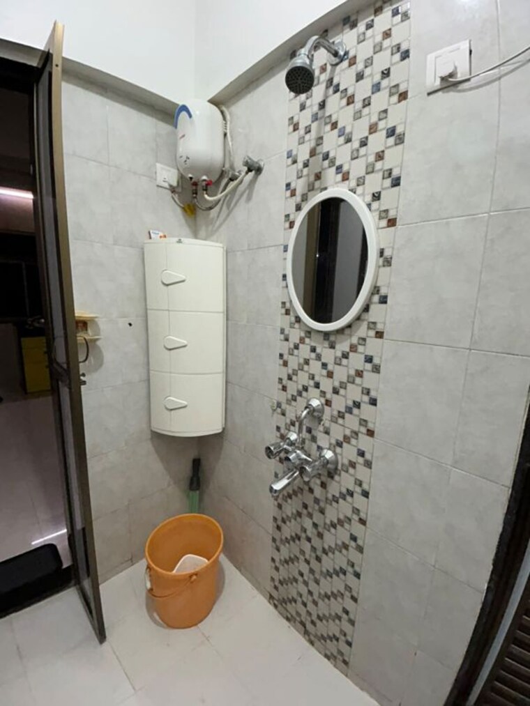 Bathroom, bhoiwada 1 Bedroom 405 Sq.Ft. Apartment In Bhoiwada Mumbai 10525296