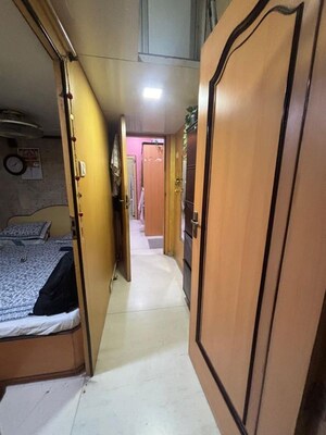 1 BHK Apartment – Entrance View at Worli - for Rent