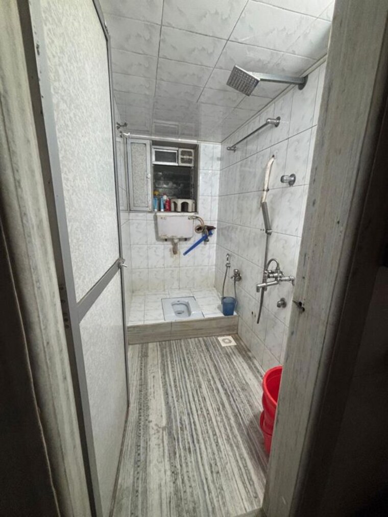 Bathroom, worli 1 Bedroom 450 Sq.Ft. Apartment In Worli Mumbai 10525262