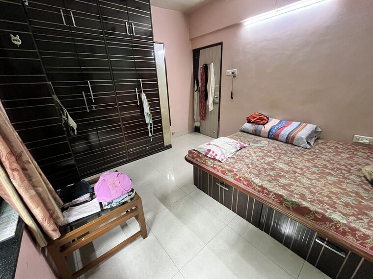 Bedroom, bhawani-housinng-society 2 Bedroom 700 Sq.Ft. Apartment In Bhawani Peth Pune 10584948