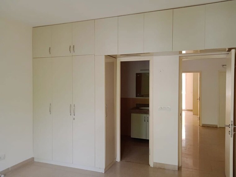 Room, emaar-emerald-floors-premier 4 Bedroom 1975 Sq.Ft. Apartment In Sector 65 Gurgaon 10585012