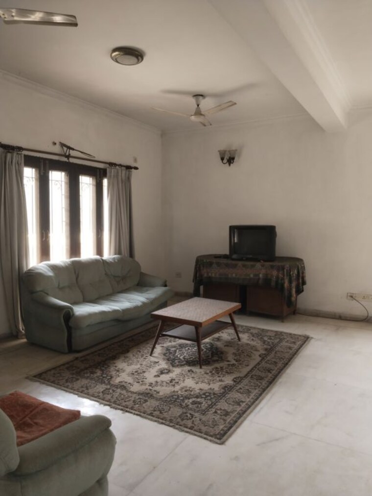 Living Room, sarita vihar 4 Bedroom 2250 Sq.Ft. Apartment In Sarita Vihar Delhi 10585003