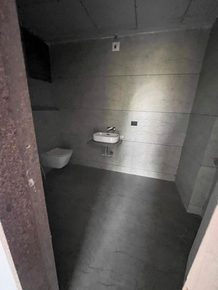 Attached Bathroom, adani-archway 4 Bedroom 1500 Sq.Ft. Apartment In Jagatpur Ahmedabad 10585035