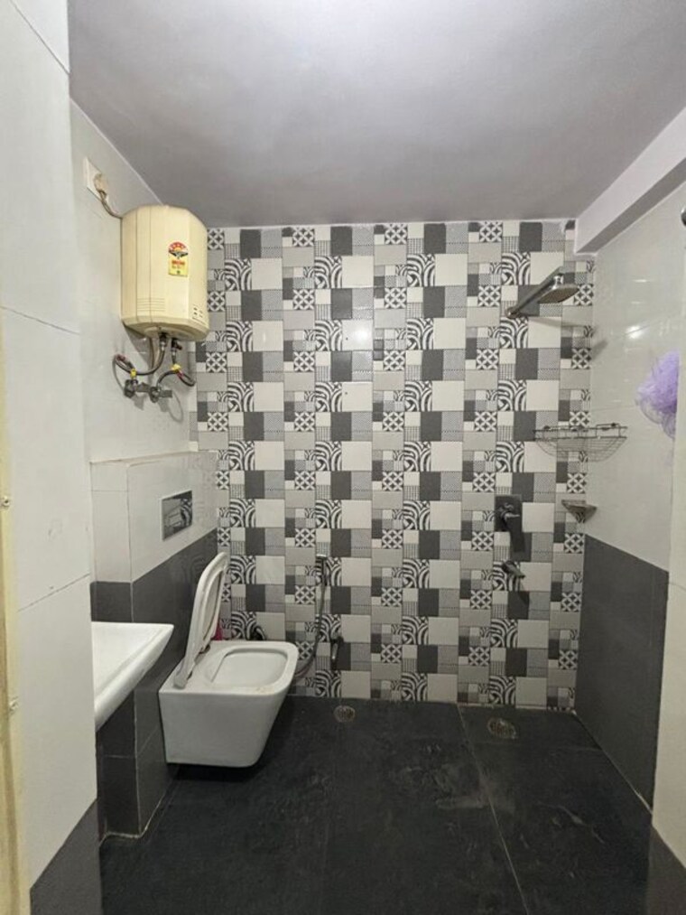 Bathroom, sector 4 dwarka 3 Bedroom 2000 Sq.Ft. Apartment In Sector 4 Dwarka Delhi 10585044
