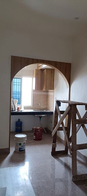 Furnished Amenities in 2 BHK Builder Floor at Sampatchak – for Sale