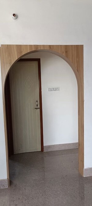 Furnished Amenities in 2 BHK Builder Floor at Sampatchak – for Sale