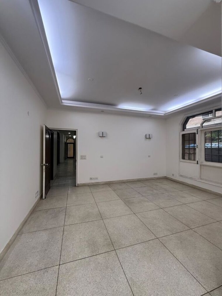 Room, new friends colony 3 Bedroom 3000 Sq.Ft. Builder Floor In New Friends Colony Delhi 10585055